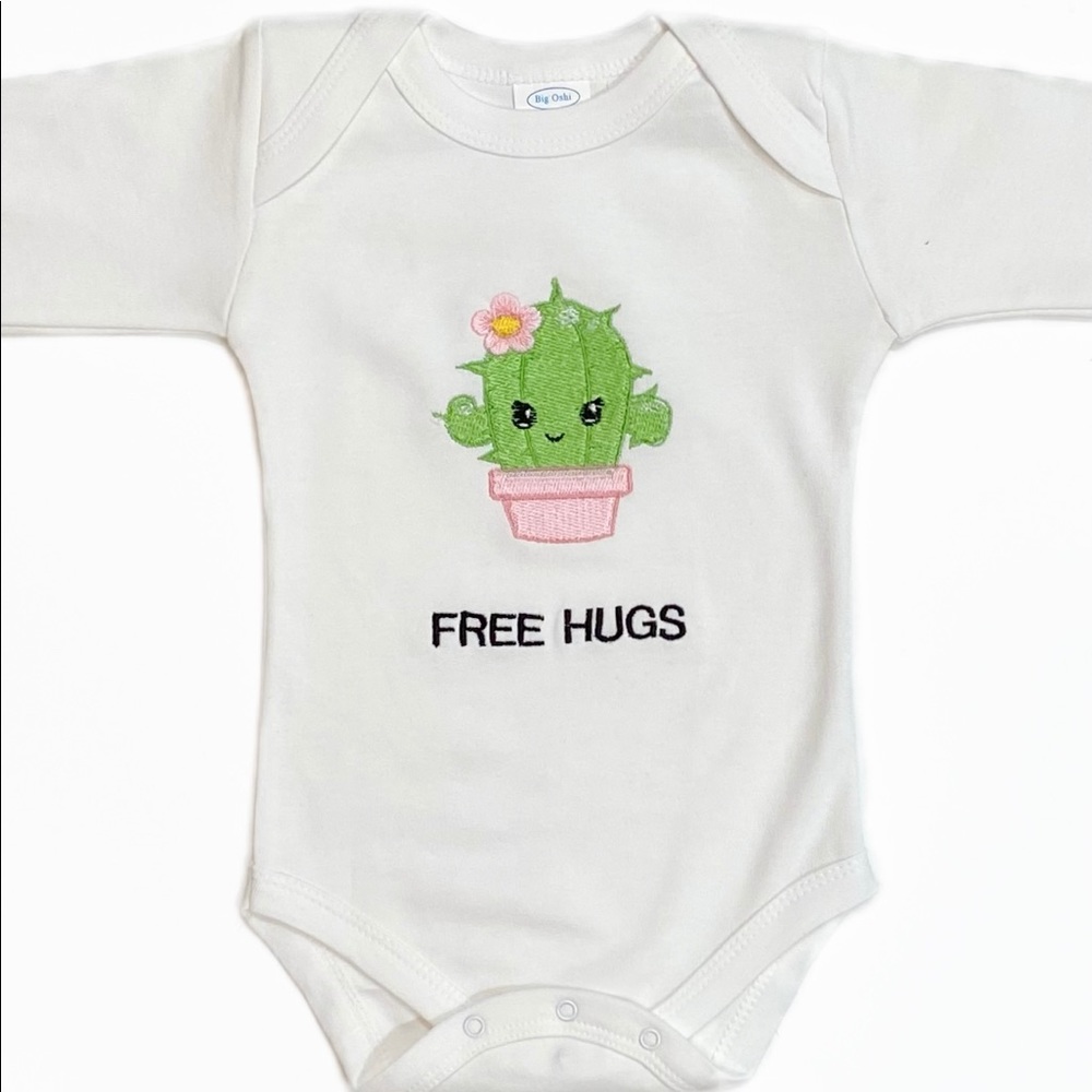 NWT Embroidered FREE HUGS Baby Bodysuit 100% Cotton. Long Sleeves.